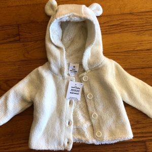 Newborn ivory bear hoodie NWT